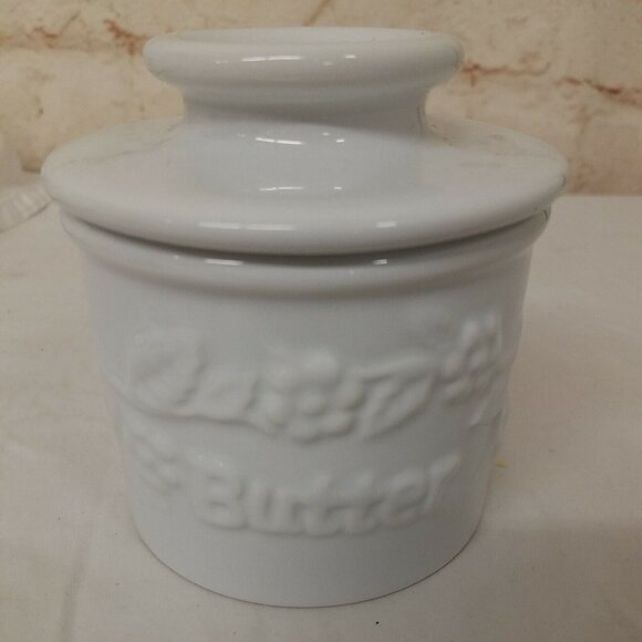 The Original Butterbell Crock White by L.Tremain 2017 - Picture 1 of 4